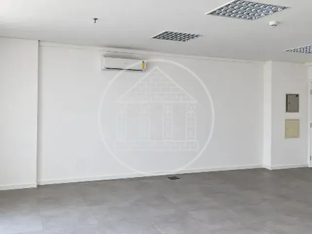 Sala com 62m², para alugar, no bairro Chácara Santo Antônio (Zona Sul) em São Paulo