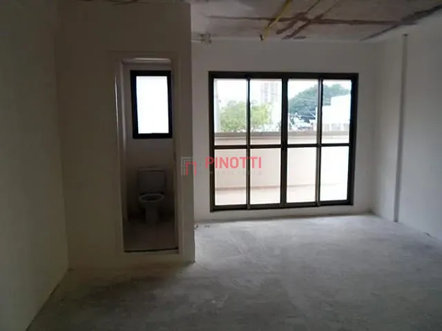 Sala à venda, no bairro Rudge Ramos em São Bernardo do Campo