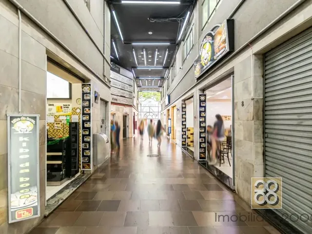 Sala à venda, no bairro Centro em Curitiba