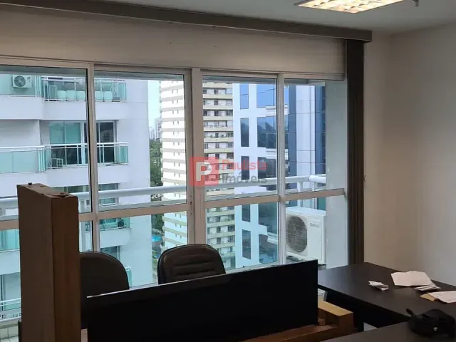 Sala com 55m², para alugar, no bairro Santo Amaro em São Paulo