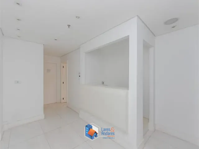 Sala com 47m², à venda, no bairro Vila Nova Conceição em São Paulo