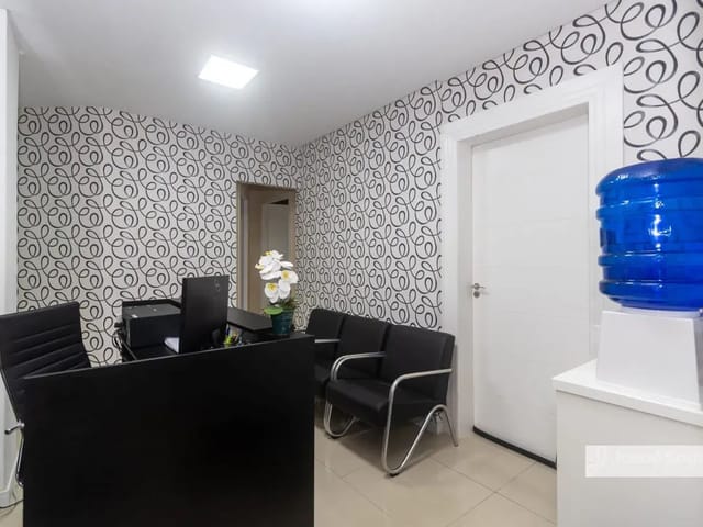 Sala à venda, no bairro Centro em Curitiba