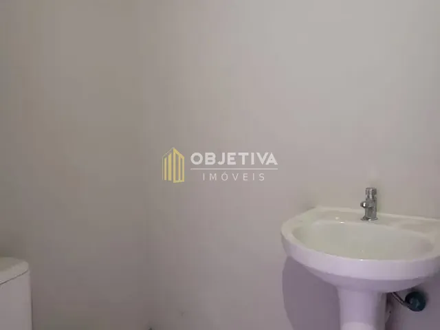 Sala para alugar, no bairro Floresta em Porto Alegre