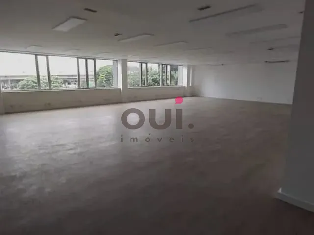 Sala com 200m², para alugar, no bairro Vila Olímpia em São Paulo
