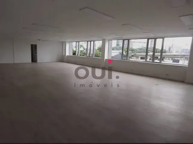 Sala com 200m², para alugar, no bairro Vila Olímpia em São Paulo