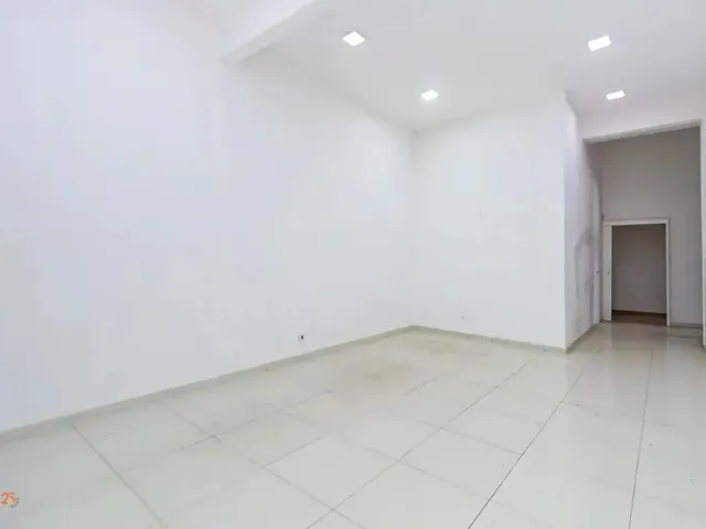 Sala à venda, no bairro Cristo Rei em Curitiba