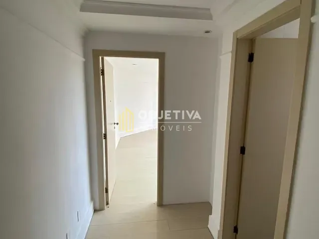 Sala com 30m², à venda, no bairro Rio Branco em Porto Alegre