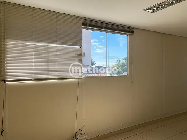 Sala com 27m², para alugar, no bairro Mansões Santo Antônio em Campinas