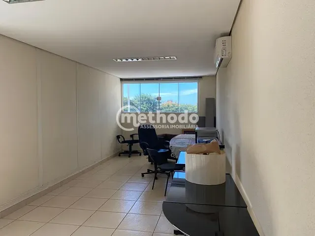 Sala com 27m², para alugar, no bairro Mansões Santo Antônio em Campinas