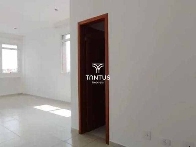 Sala para alugar, no bairro Alto da Glória em Curitiba