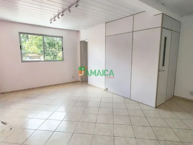 Sala com 28m², para alugar, no bairro Uberaba em Curitiba