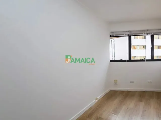 Sala com 76m², para alugar, no bairro Mercês em Curitiba