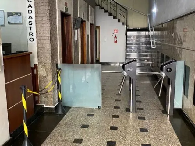 Sala para alugar, no bairro Centro em Curitiba