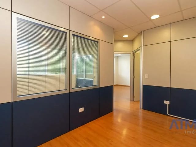Sala à venda ou para alugar, no bairro Mossunguê em Curitiba