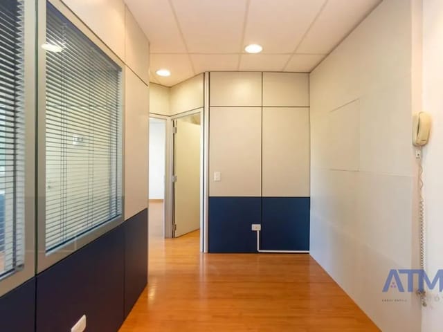 Sala à venda ou para alugar, no bairro Mossunguê em Curitiba
