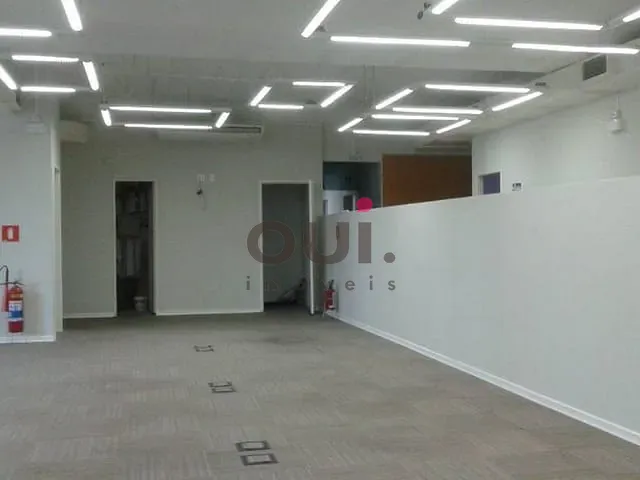 Sala para alugar, no bairro Cidade Monções em São Paulo