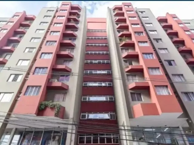 Sala à venda, no bairro Centro em Curitiba