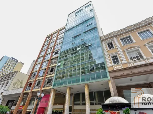 Sala à venda, no bairro Centro em Curitiba