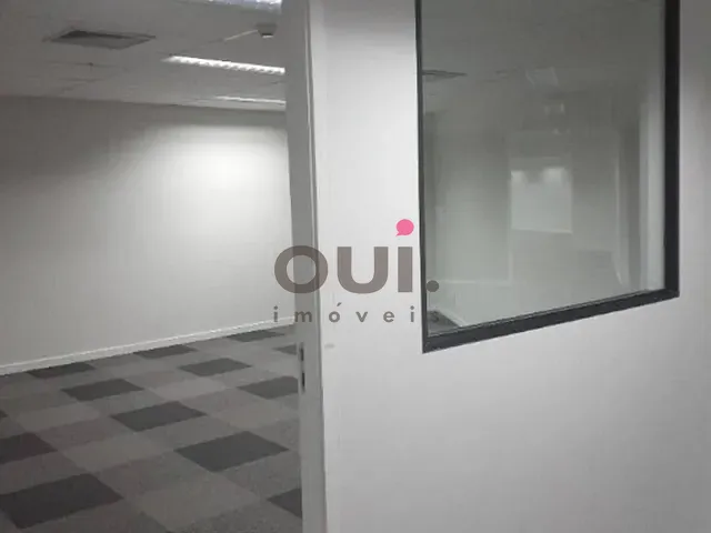 Sala à venda ou para alugar, no bairro Pinheiros em São Paulo