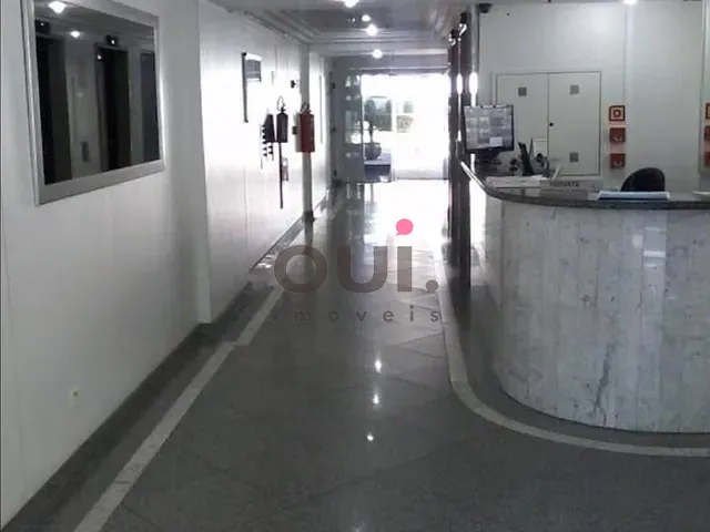Sala à venda, no bairro Moema em São Paulo