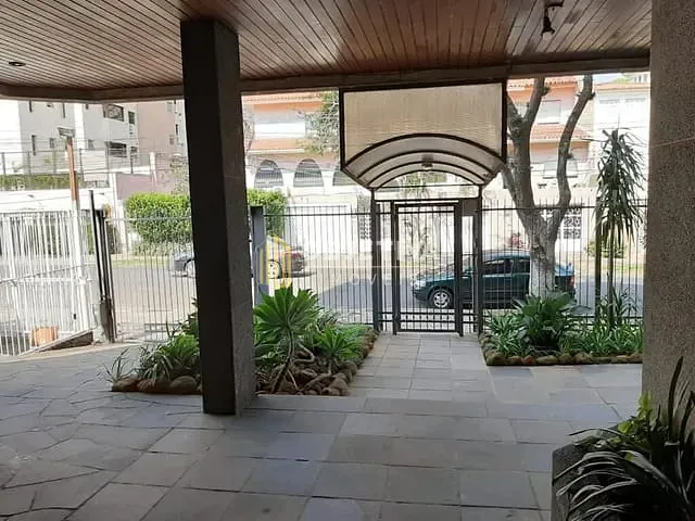 Sala à venda, no bairro Higienópolis em Porto Alegre