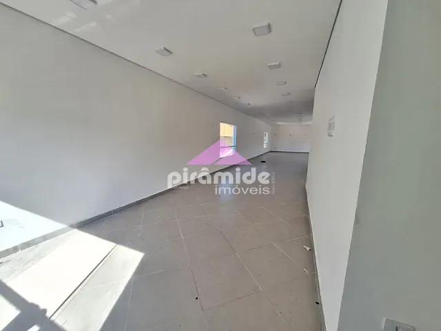 Sala com 116m², para alugar, no bairro Centro em Caraguatatuba