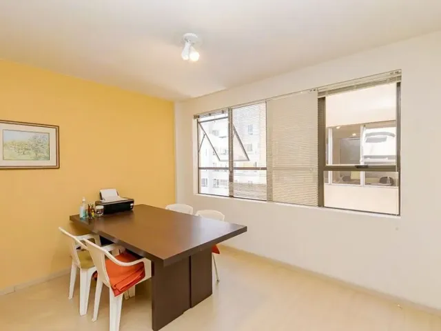 Sala à venda, no bairro Centro em Curitiba