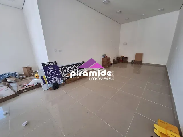 Sala com 112m², para alugar, no bairro Centro em Caraguatatuba