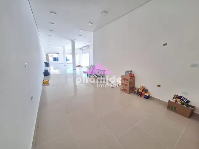 Sala com 112m², para alugar, no bairro Centro em Caraguatatuba