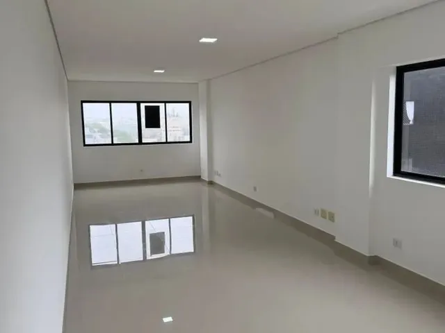 Sala para alugar, no bairro São Francisco em Curitiba