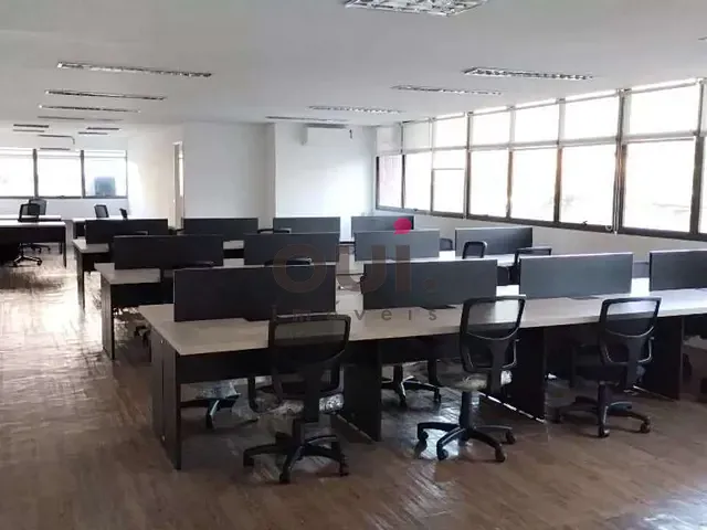 Sala à venda ou para alugar, no bairro Vila Olímpia em São Paulo