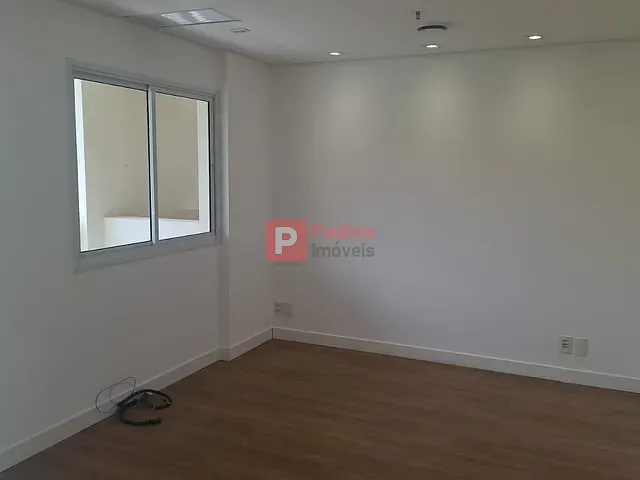 Sala com 42m², para alugar, no bairro Brooklin em São Paulo