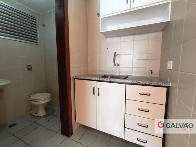 Sala para alugar, no bairro Portão em Curitiba