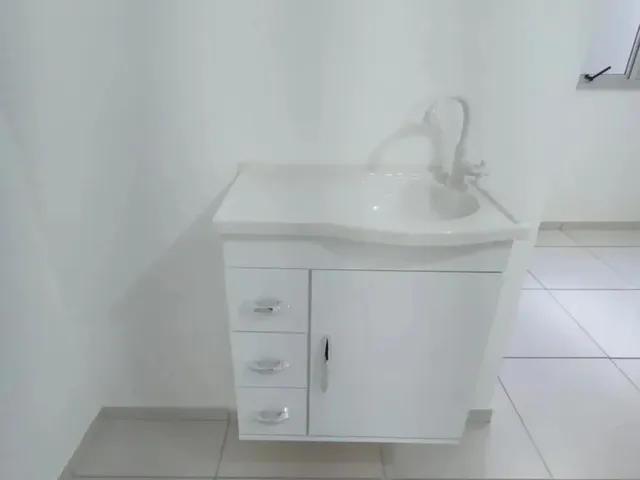 Sala para alugar, no bairro Água Verde em Curitiba