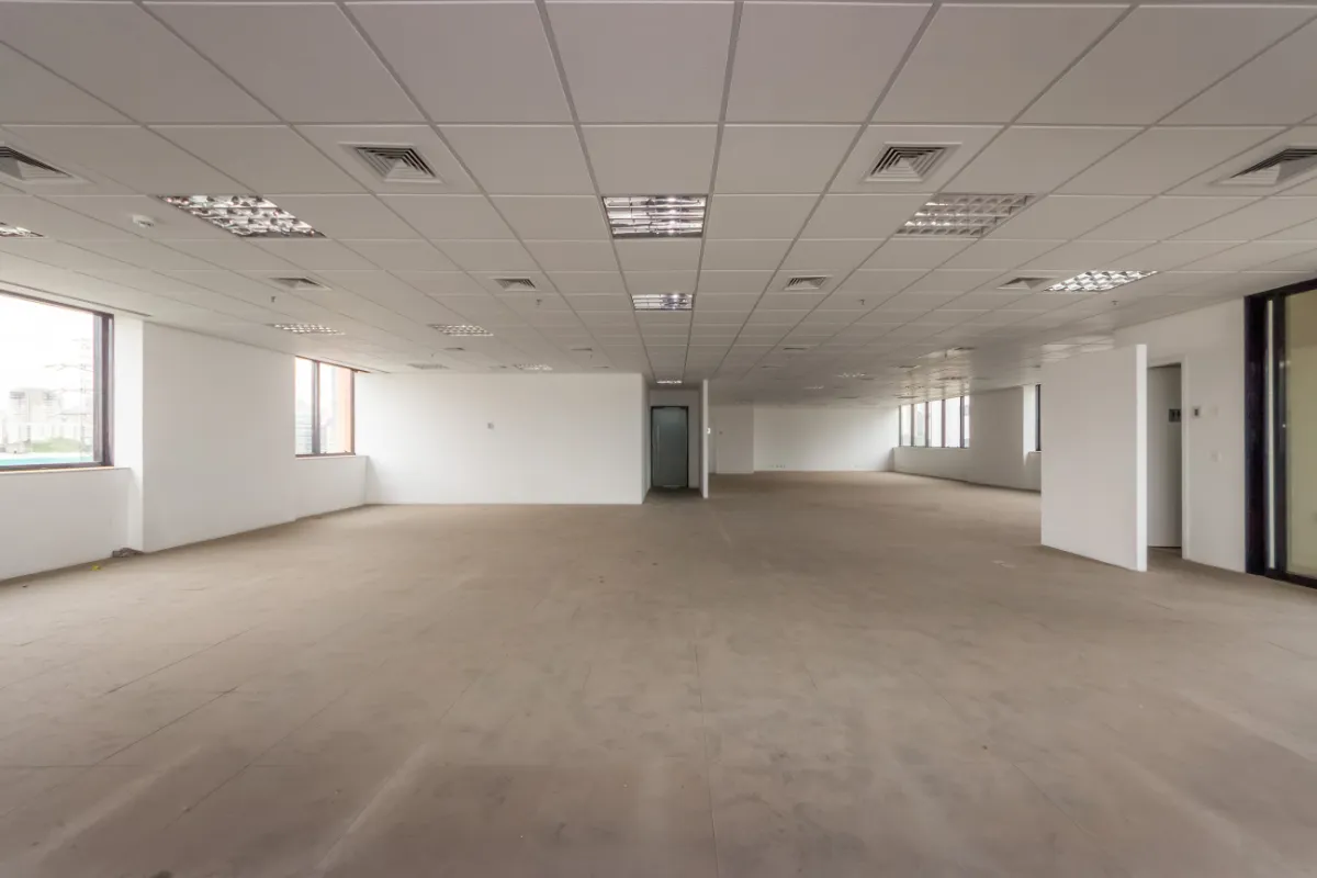 Conjunto comercial para venda em Parque Industrial Tomas Edson, 300m²