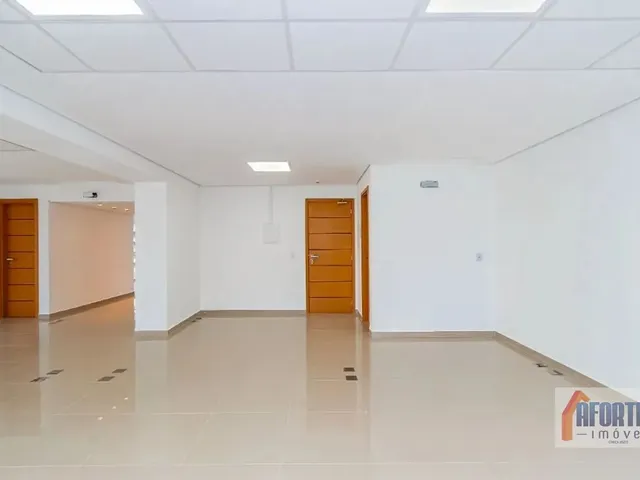 Sala para alugar, no bairro Batel em Curitiba