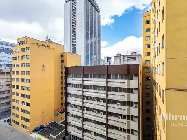 Sala à venda, no bairro Centro em Curitiba