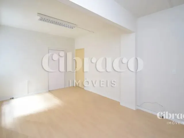 Sala à venda, no bairro Centro em Curitiba