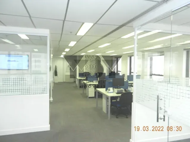 Sala à venda, no bairro Paraíso em São Paulo