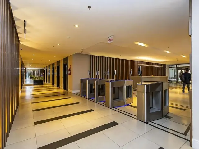 Sala à venda, no bairro Centro em Curitiba