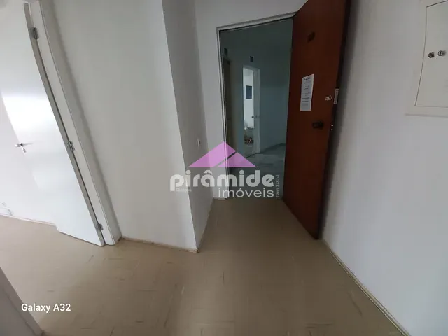 Sala à venda ou para alugar, no bairro Centro em São José dos Campos