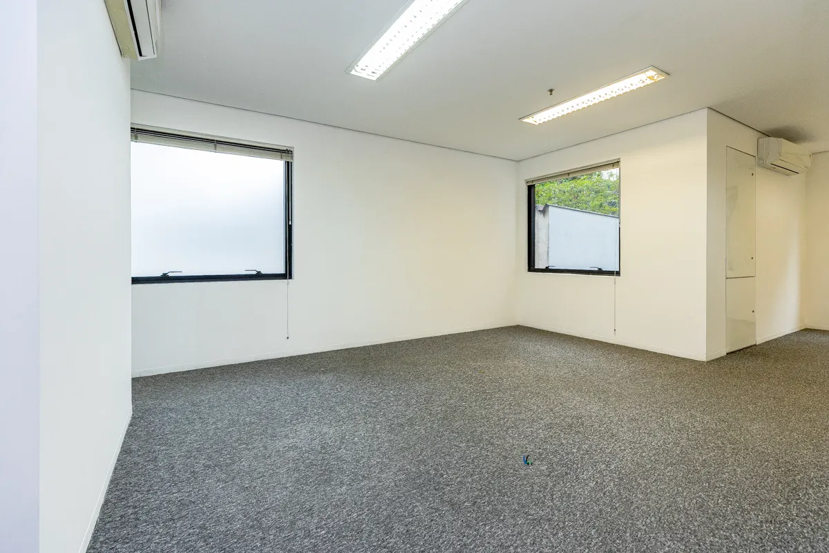 Conjunto comercial para venda em Cerqueira César, 90m²