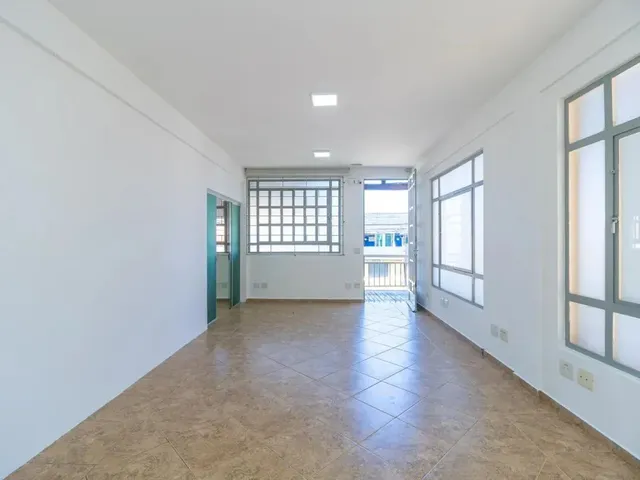 Sala à venda, no bairro Orleans em Curitiba
