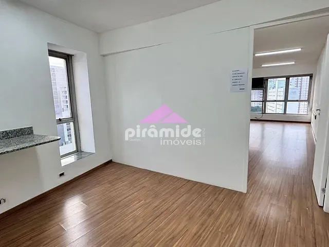 Sala à venda, no bairro Centro em São José dos Campos