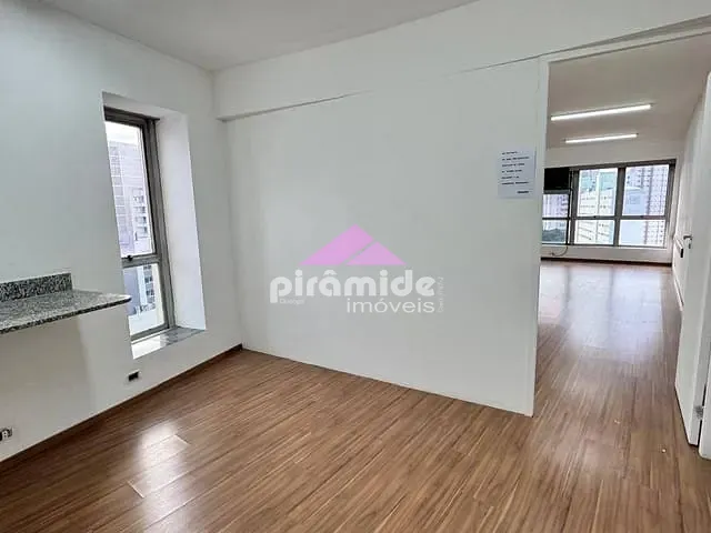 Sala à venda, no bairro Centro em São José dos Campos