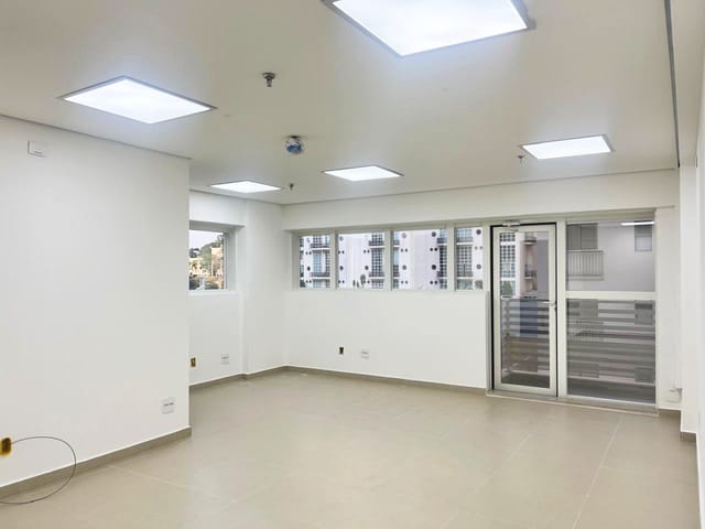 Foto do Sala - Sala para locação de 40M² , Ar condicionado, varanda,1 vaga de garagem no Condomínio Office Grajaú em Alphaville, SP | Ilira imóveis