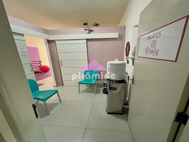 Sala à venda, no bairro Floradas de São José em São José dos Campos