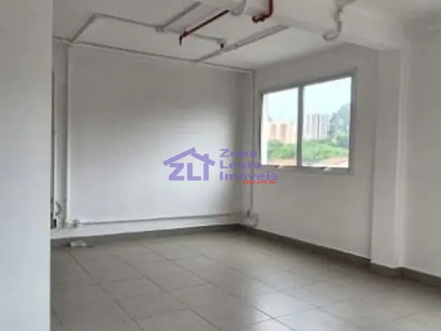 Sala com 38m², para alugar, no bairro Vila Gomes Cardim em São Paulo