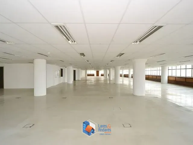 Sala com 930m², à venda, no bairro República em São Paulo