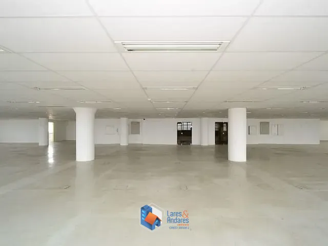 Sala com 930m², à venda, no bairro República em São Paulo